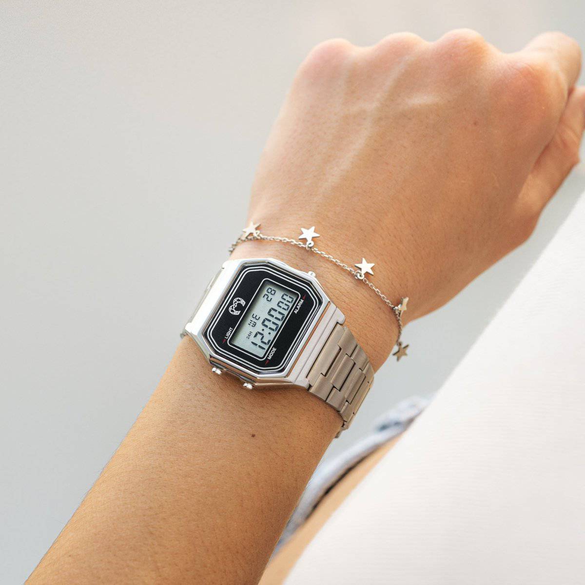 Vintage-Digital-Uhr ~ Silber - Emily Schmuck