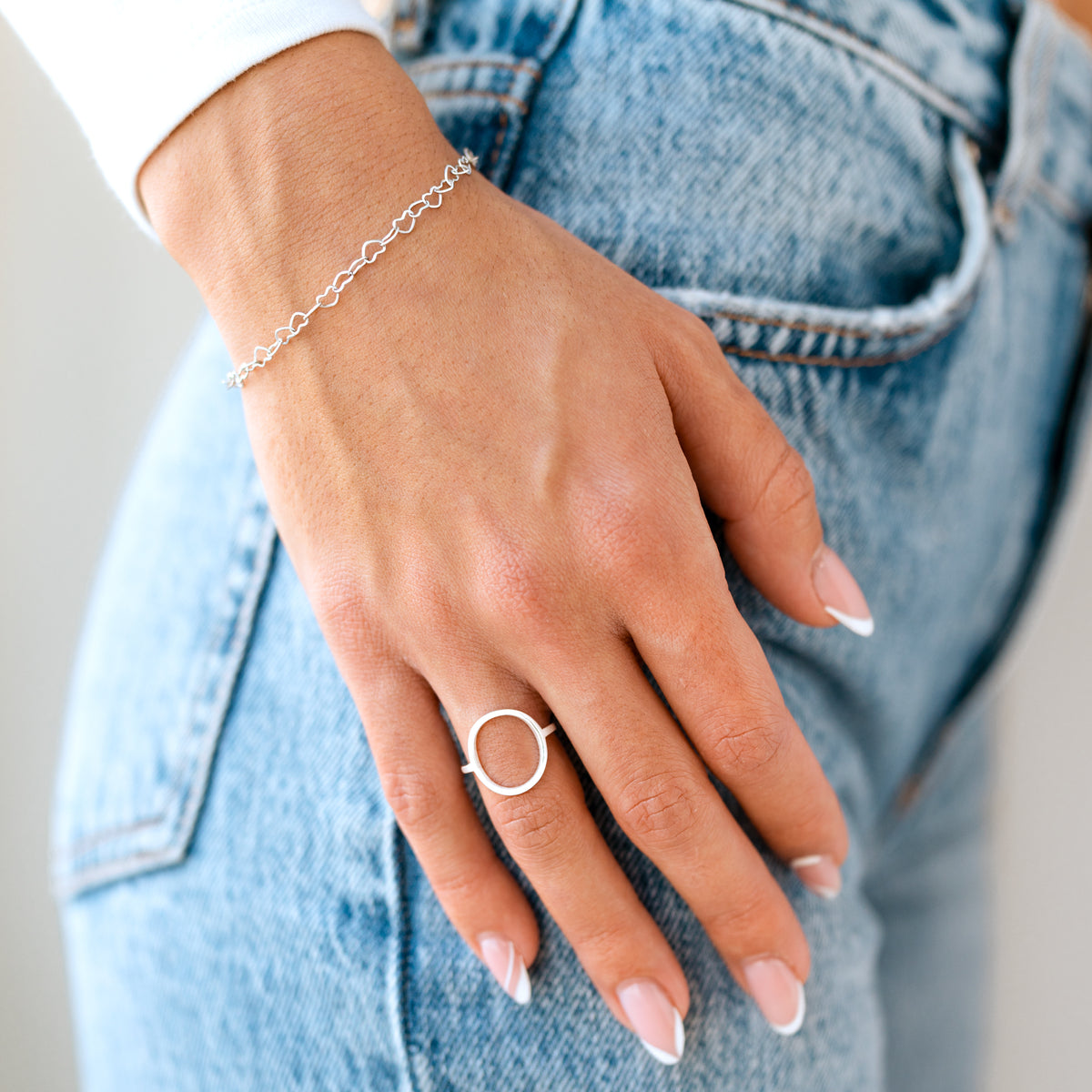 "Ovali" Ring - Emily Schmuck